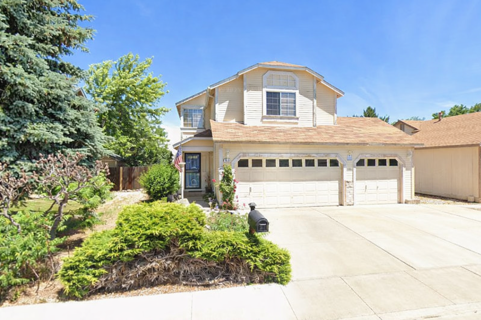 Crystal Shores Estate